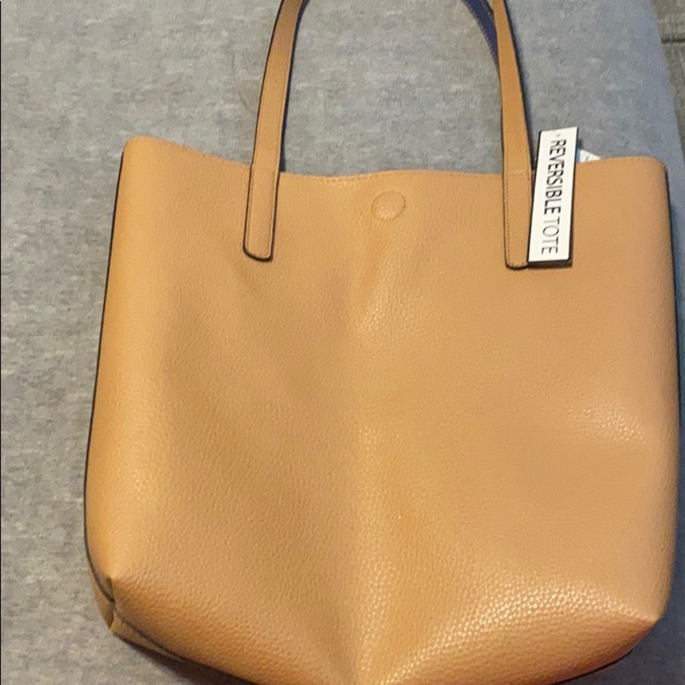 Reversible tote bag